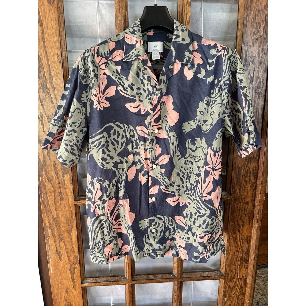 H&M Casual Shirts Top Size M Mens Blue Short Sleeve Animal Print Cotton‎